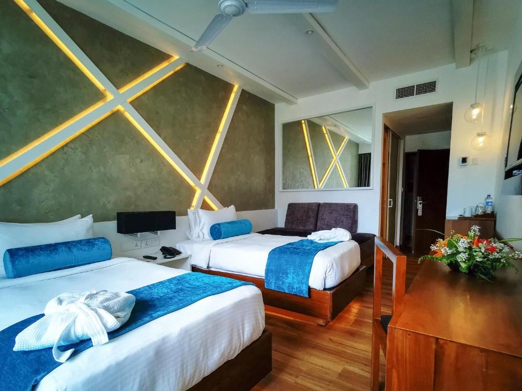 Camelot Beach Hotel фото 34