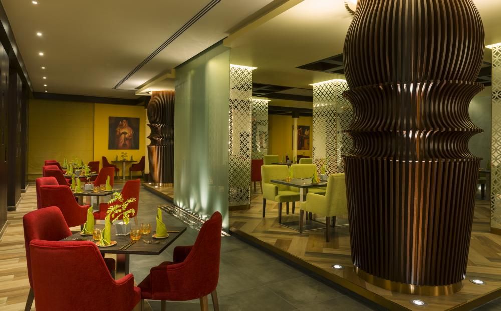 Radisson Blu Hotel, Ajman фото 40