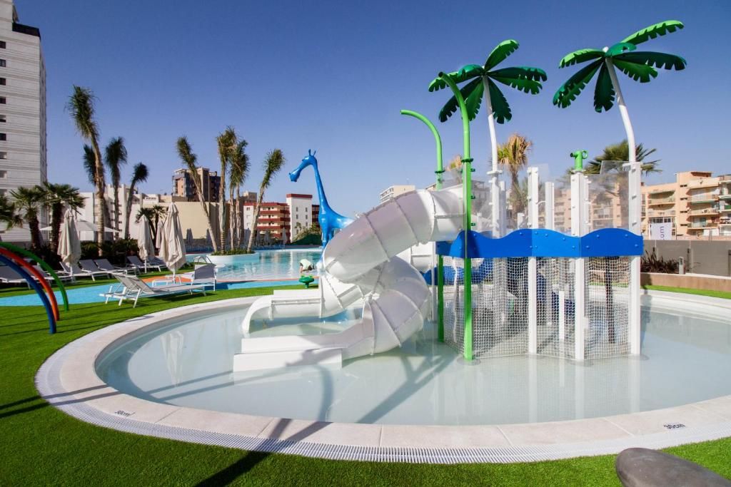 Suitopia Sol y Mar Suites Hotel   фото 8