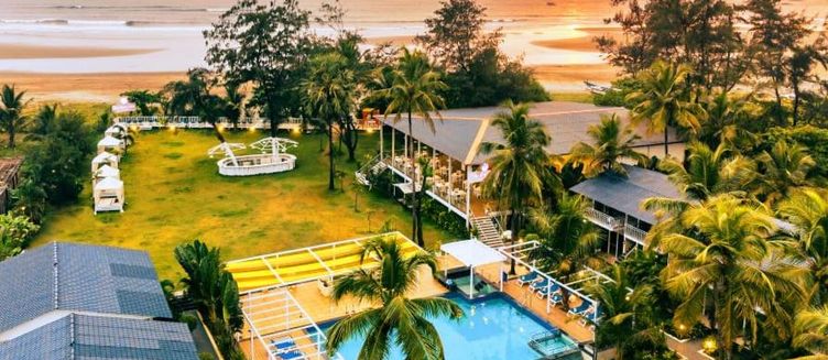 Фото отеля Foxoso La Beach Resort