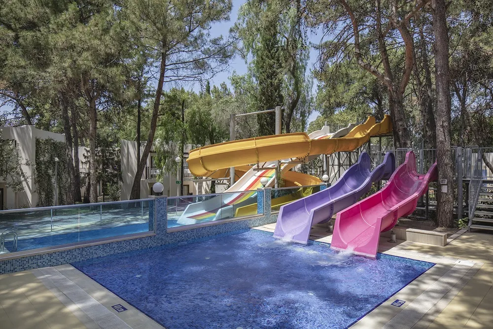 DoubleTree by Hilton Bodrum Isil Club Resort фото 43