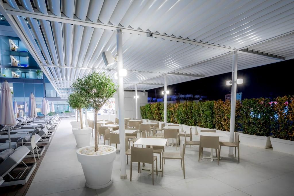 Radisson Blu Hotel, Larnaca фото 10