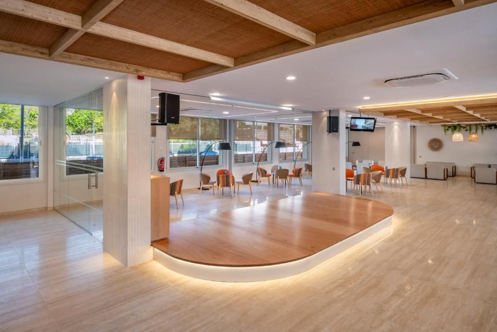 Hotel GHT Oasis Tossa & SPA фото 76
