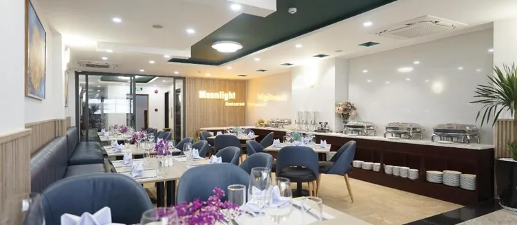 Фото отеля Moonlight Hotel