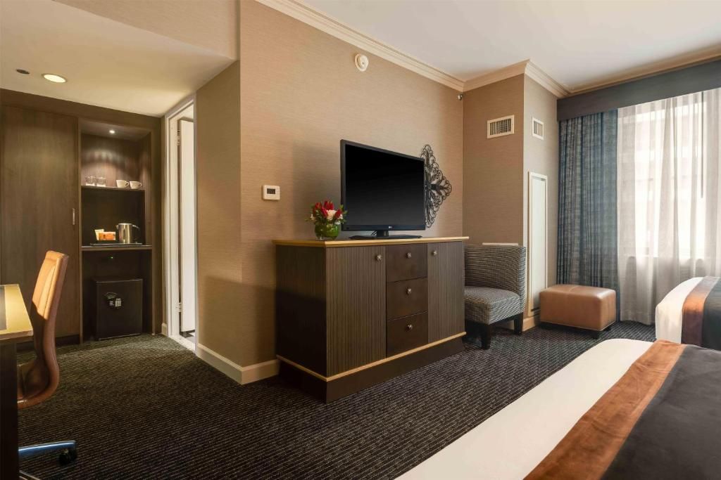 The Whitehall Hotel фото 29