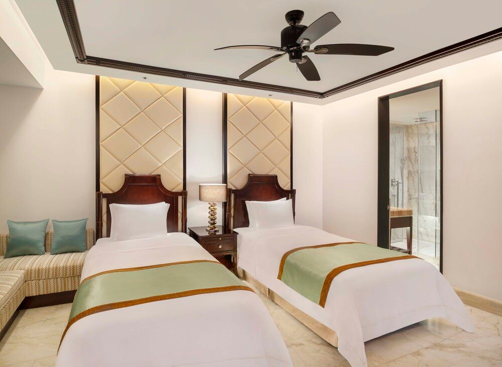 The St. Regis Sanya Yalong Bay Resort фото 100