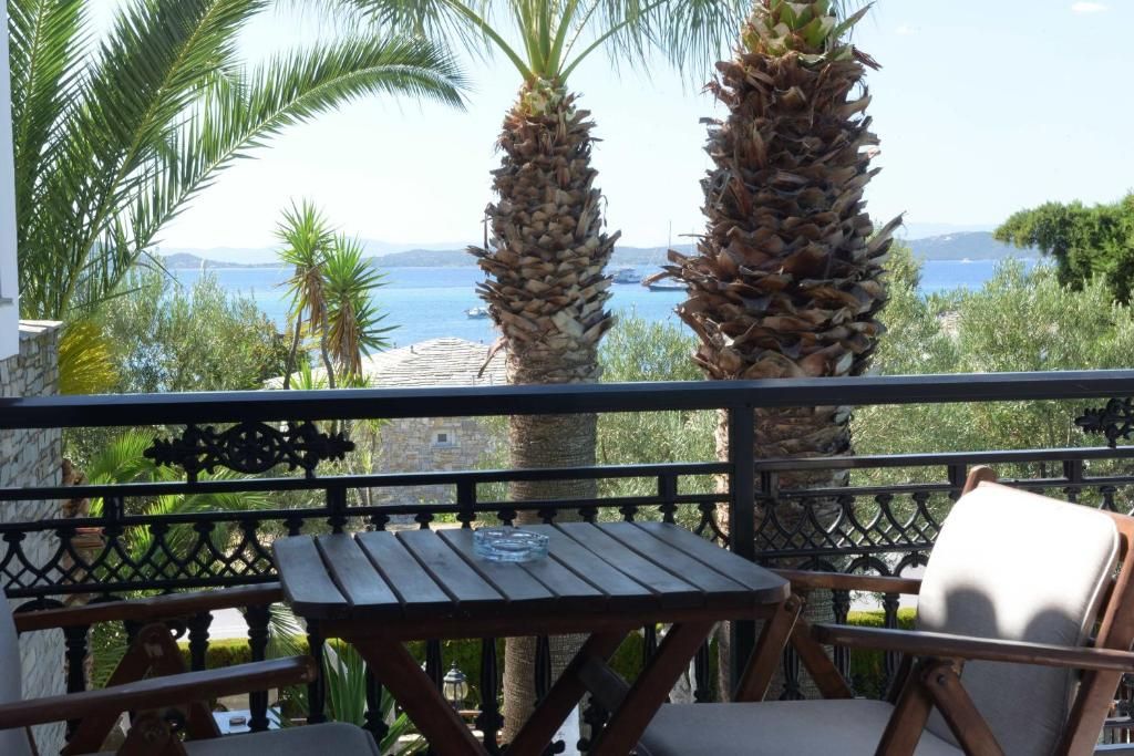 Hotel Pyrgos Boutique & Suites фото 25