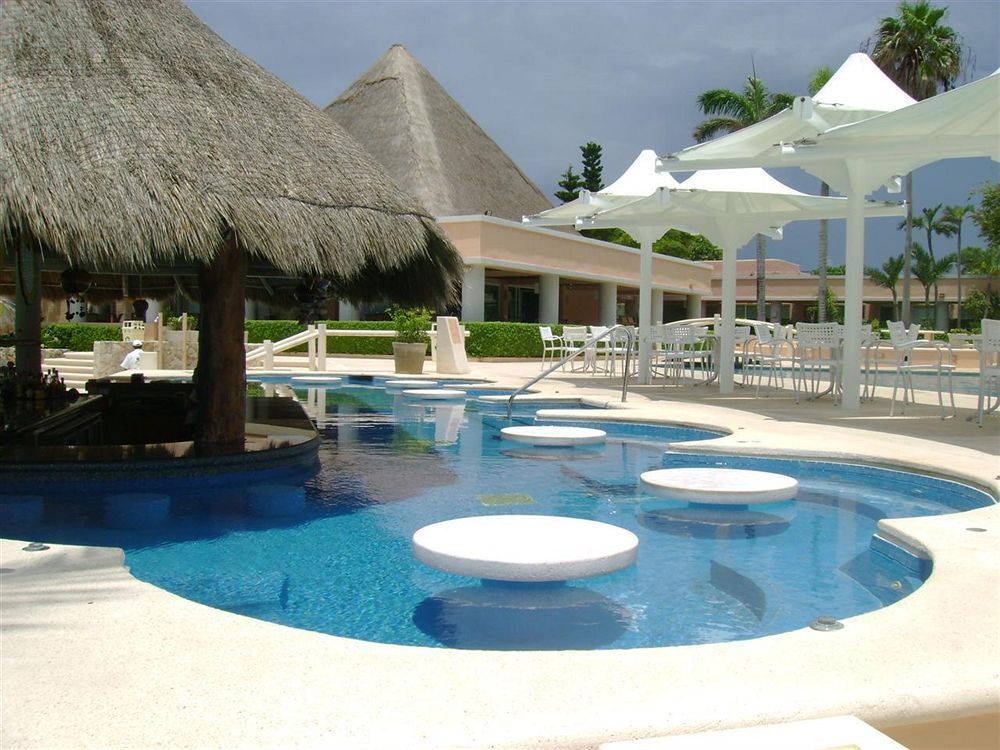 PA Beach Club & Hotel by GuruHotel фото 16