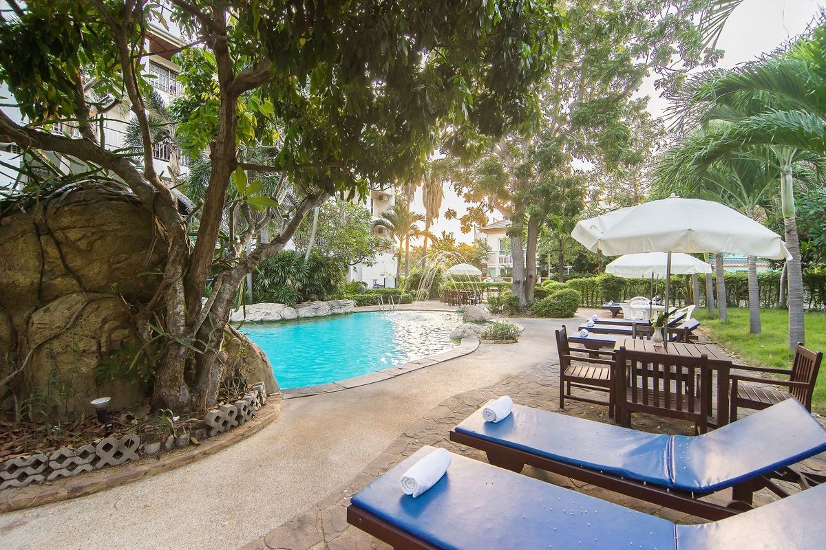 Bella Villa Pattaya 3rd Road фото 12