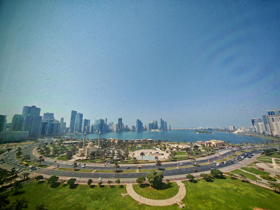 DoubleTree by Hilton Sharjah Waterfront Hotel & Residences фото 28
