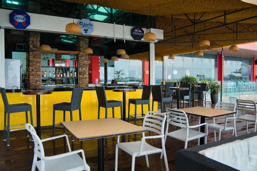 Hotel Sentral Seaview фото 11