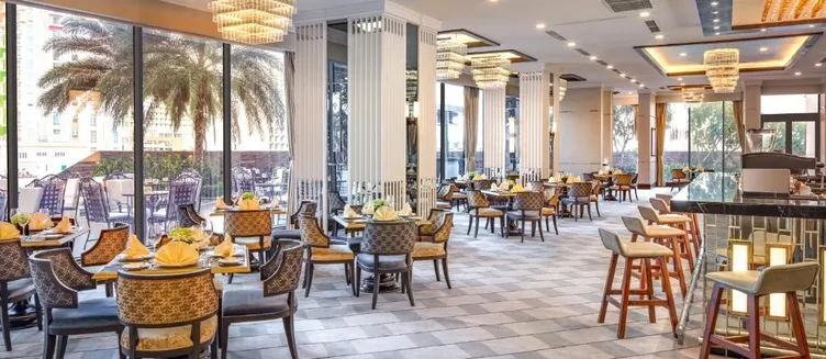 Фото отеля Vinpearl Empire Nha Trang