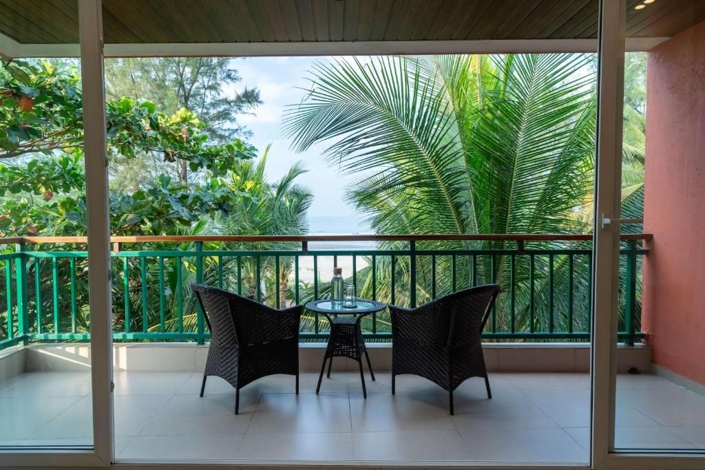 Regenta Place Mandrem Beach Resort фото 15