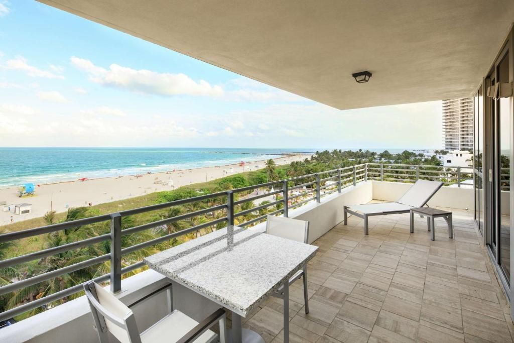 Hilton Bentley Miami South Beach Hotel фото 55