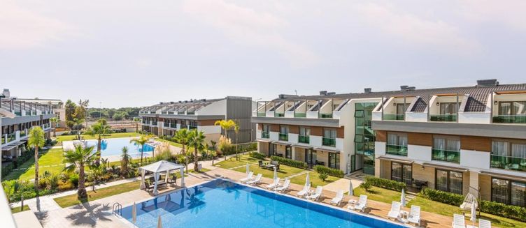 Фото отеля Veranda Beach Suites Boutique