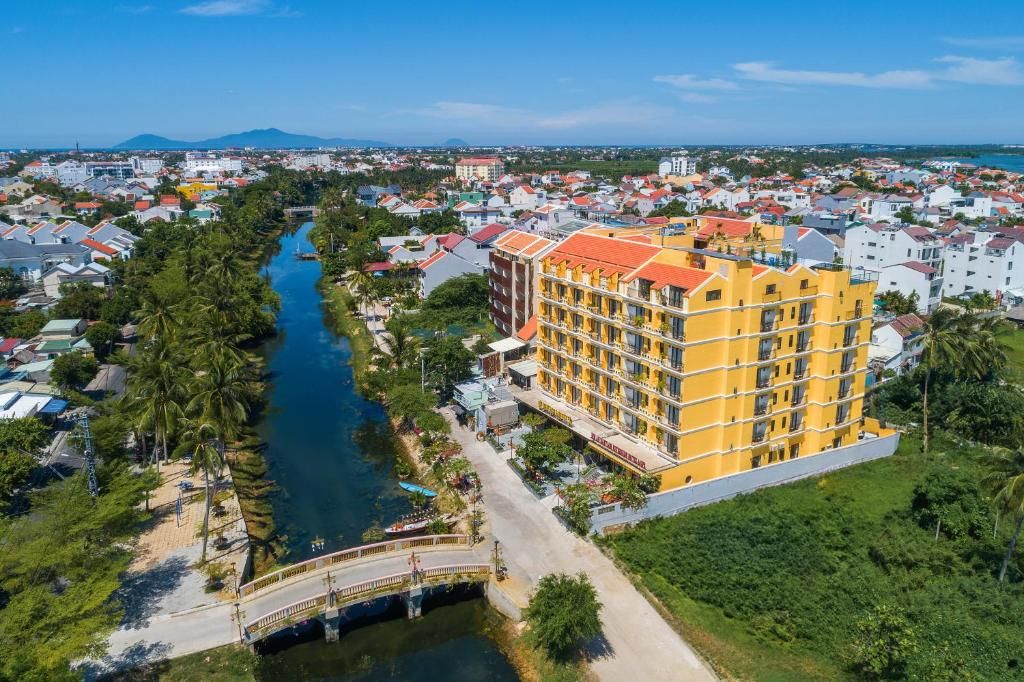 Hoi An Babylon Riverside Hotel & Spa фото 48