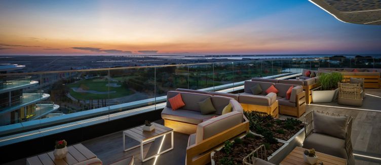 Фото отеля Курортный отель JA The Resort - JA Lake View