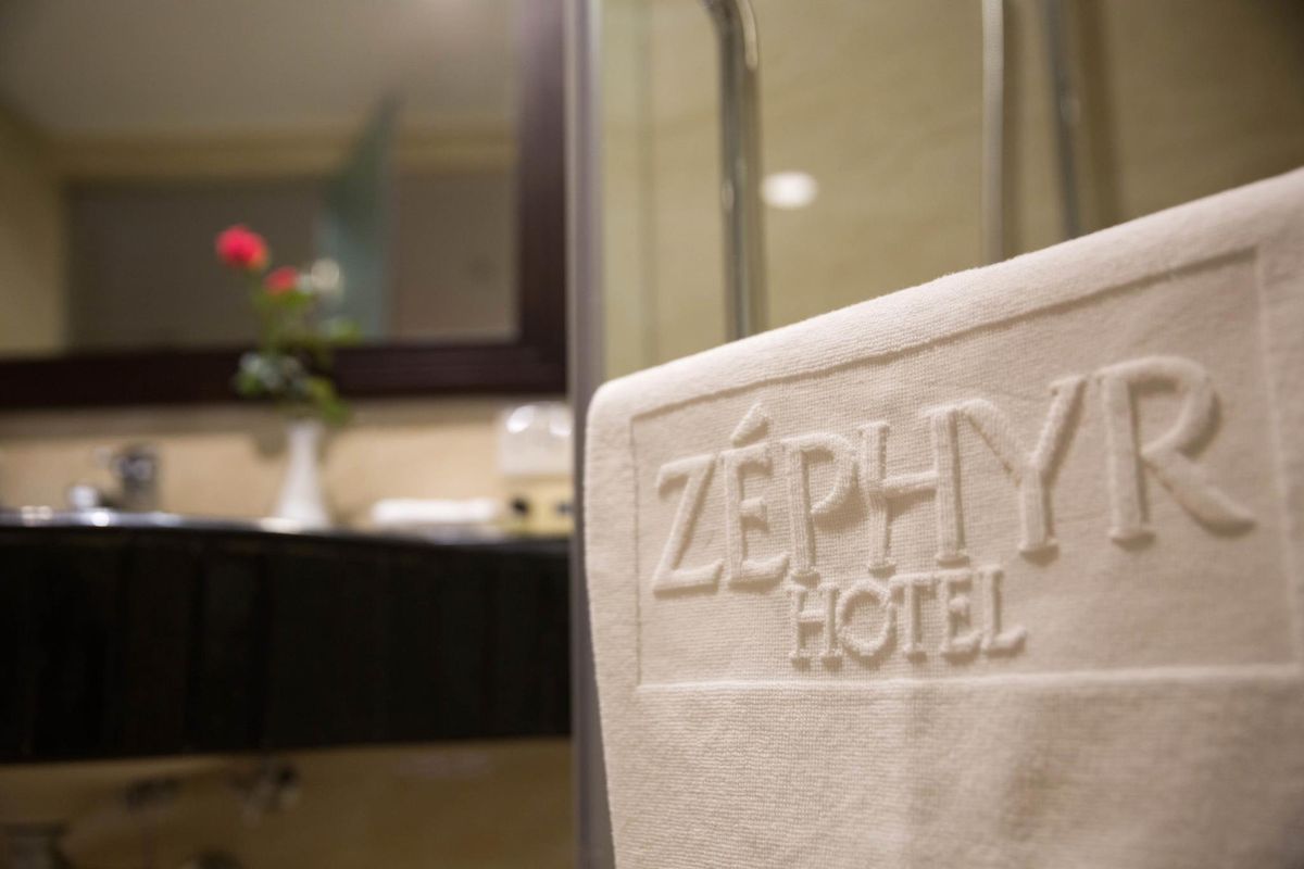 Zephyr Suites Boutique Hotel фото 29