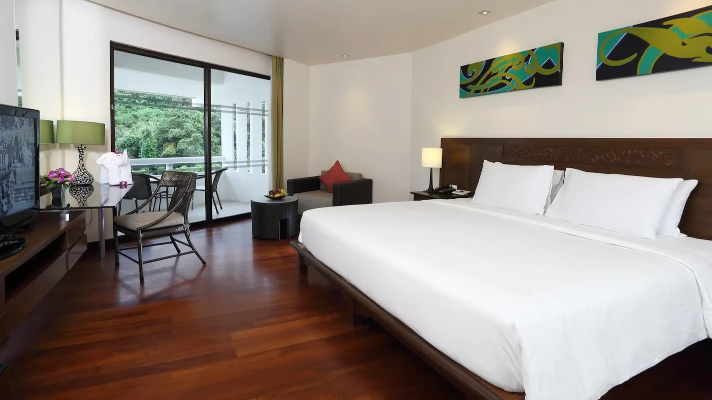 Le Meridien Phuket Beach Resort фото 3