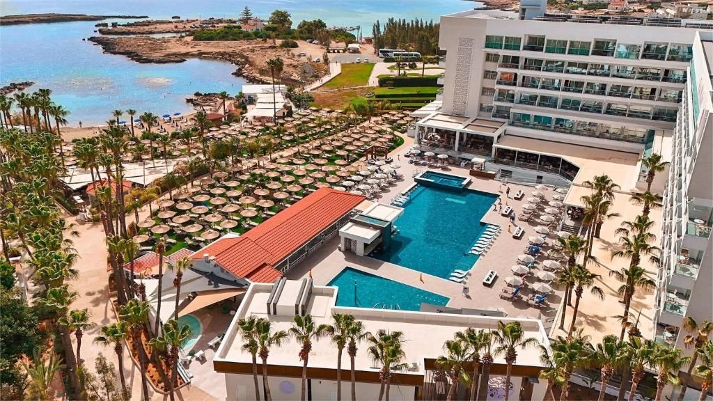 Cavo Maris Beach Hotel фото 49