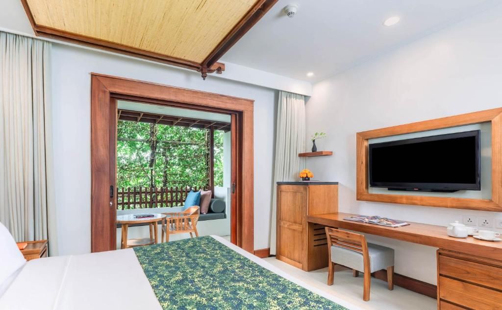 Legian Beach Hotel фото 65