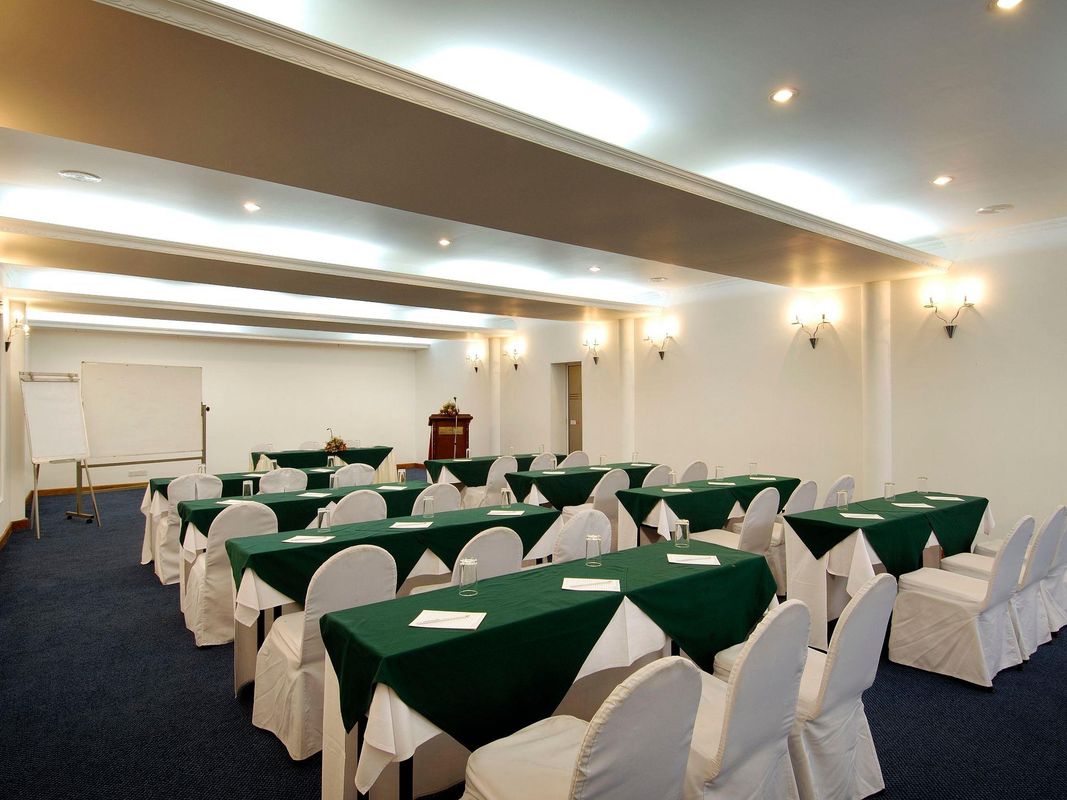 Berjaya Hotel Colombo фото 21