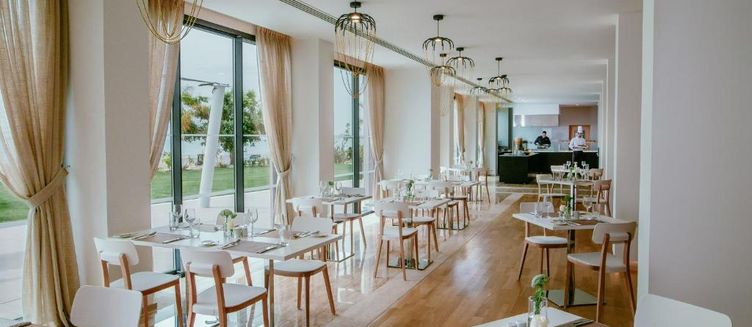 Фото отеля Lebay Beach Hotel