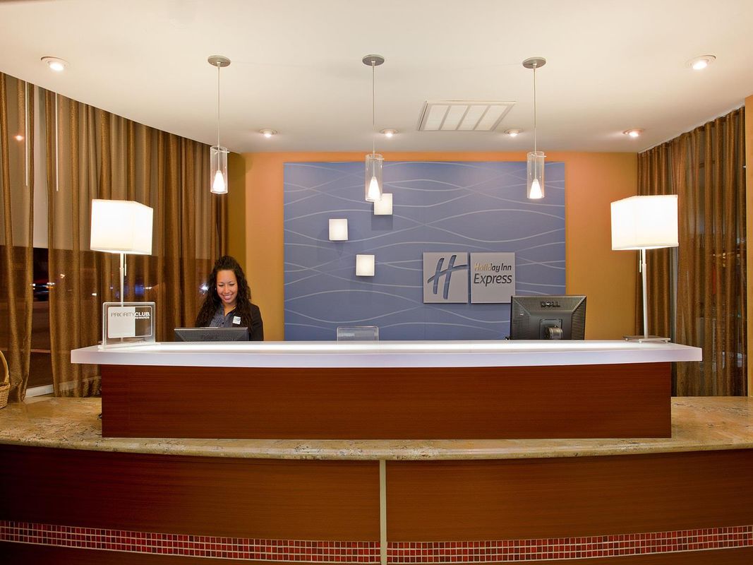 Holiday Inn Express West Los Angeles фото 6