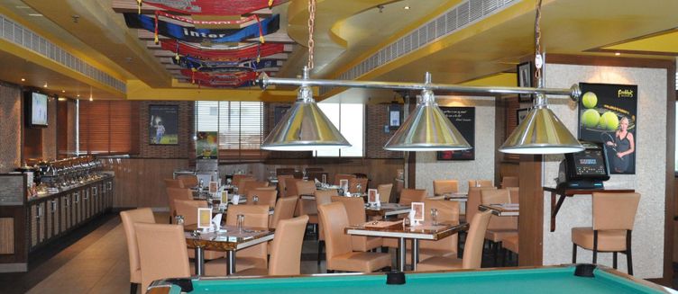 Фото отеля Fortune Royal Hotel