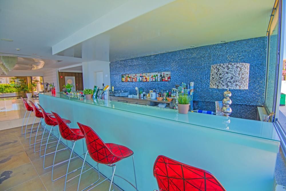 Silver Sands Beach Hotel фото 9