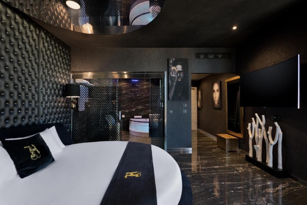 Hugo's Boutique Hotel - Adults Only фото 35