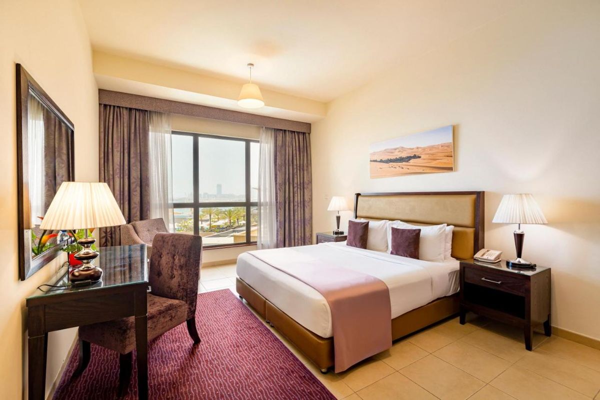 Roda Amwaj Suites фото 1