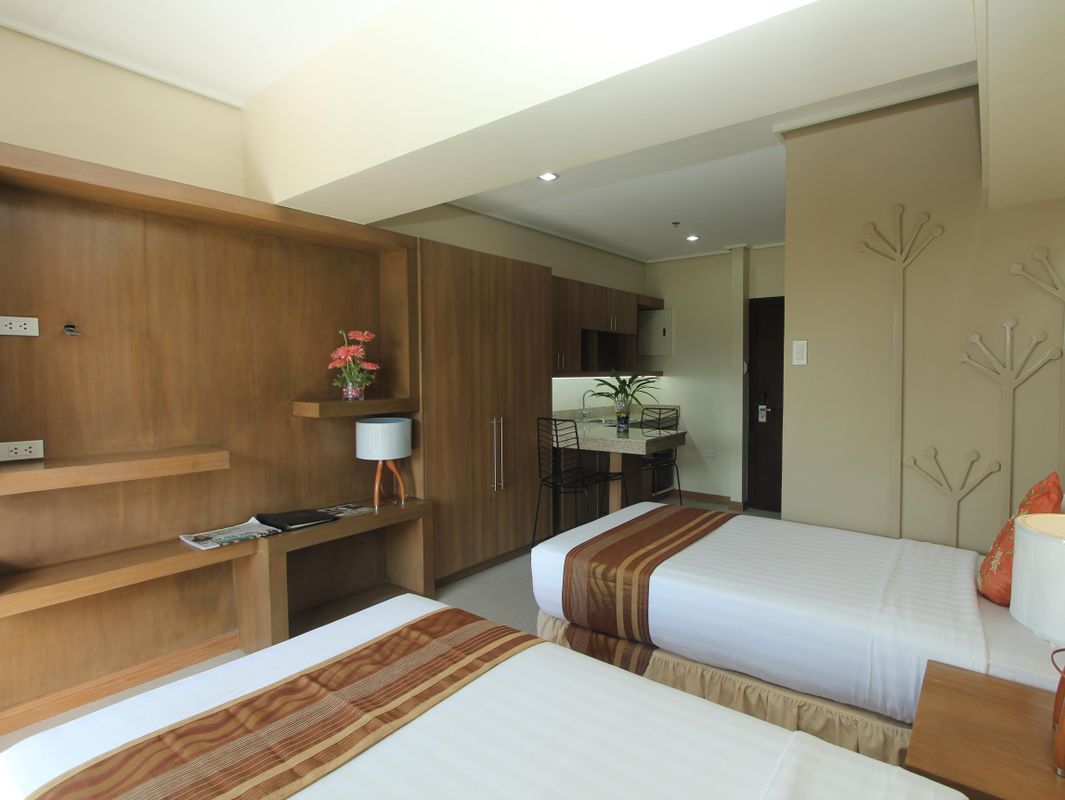 City Suites Ramos Tower фото 7