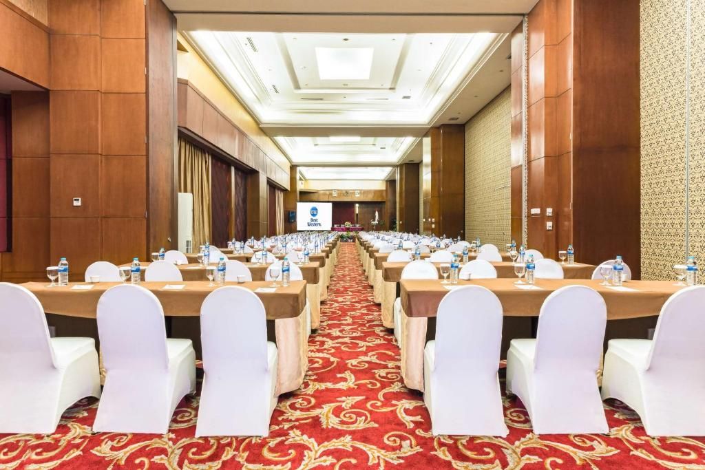 Best Western Mangga Dua Hotel and Residence фото 50