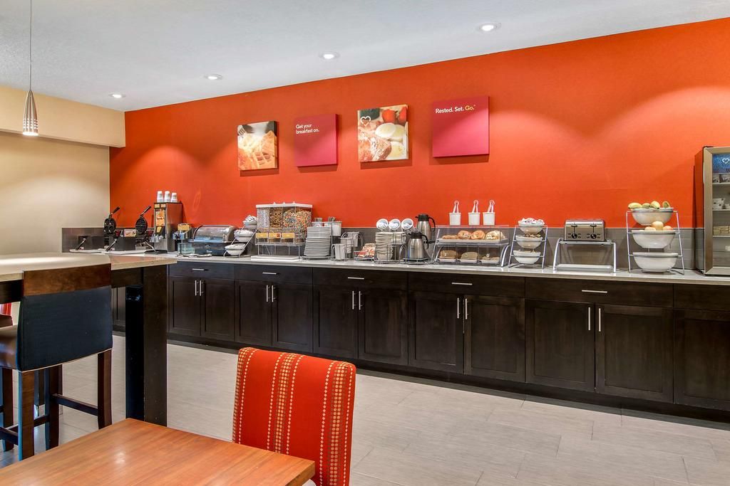 Comfort Suites фото 25