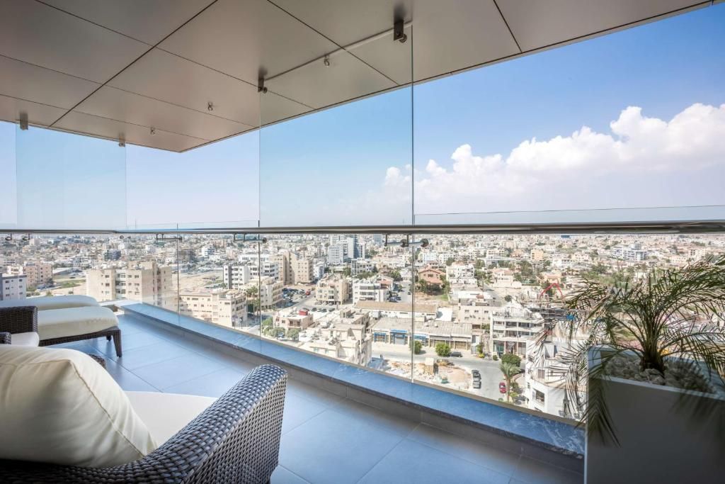 Radisson Blu Hotel, Larnaca фото 12