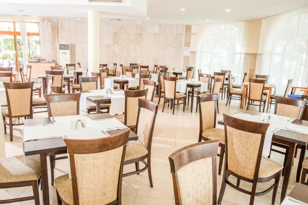 Dolphin Hotel All Inclusive фото 8