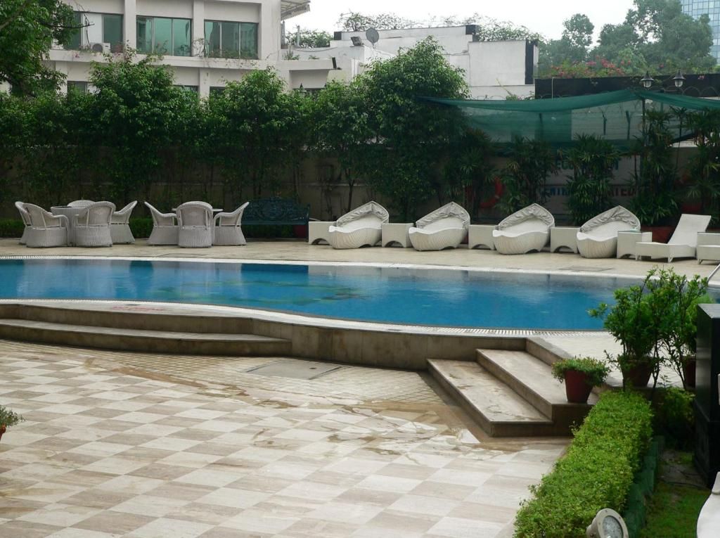 Hotel The Royal Plaza фото 85