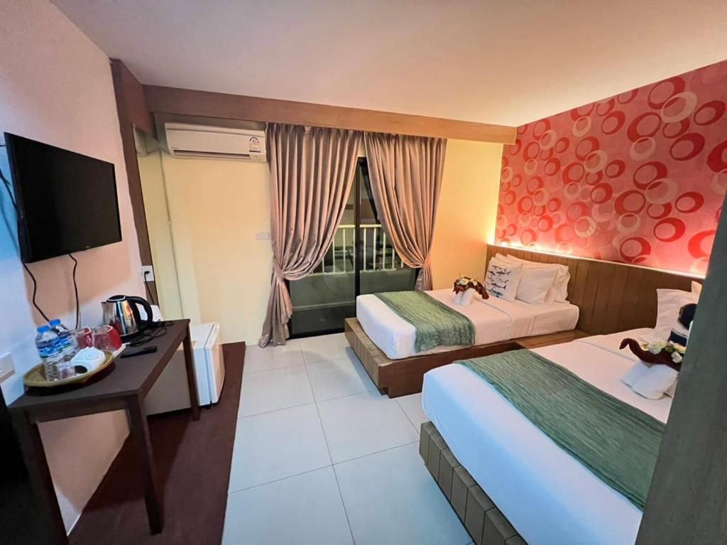 The Chilli Patong Beach Hotel фото 22