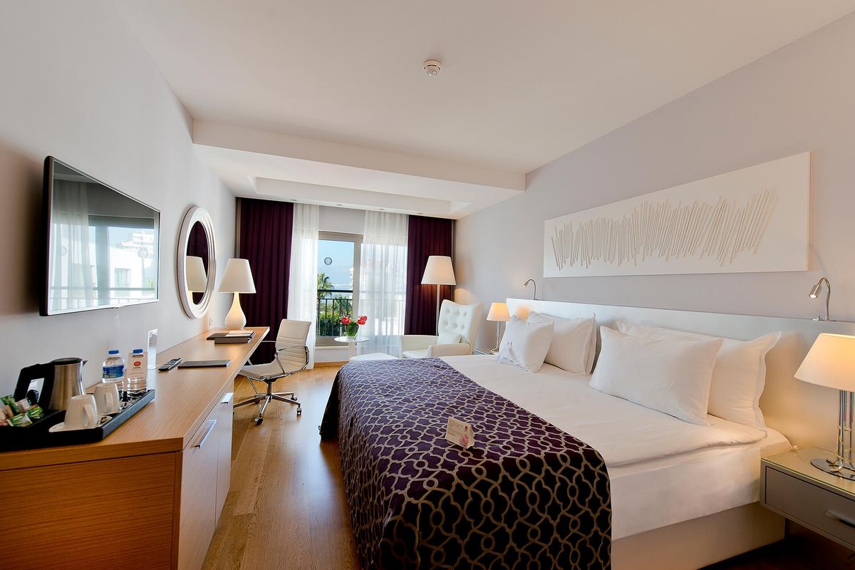 Akra V Hotel фото 3