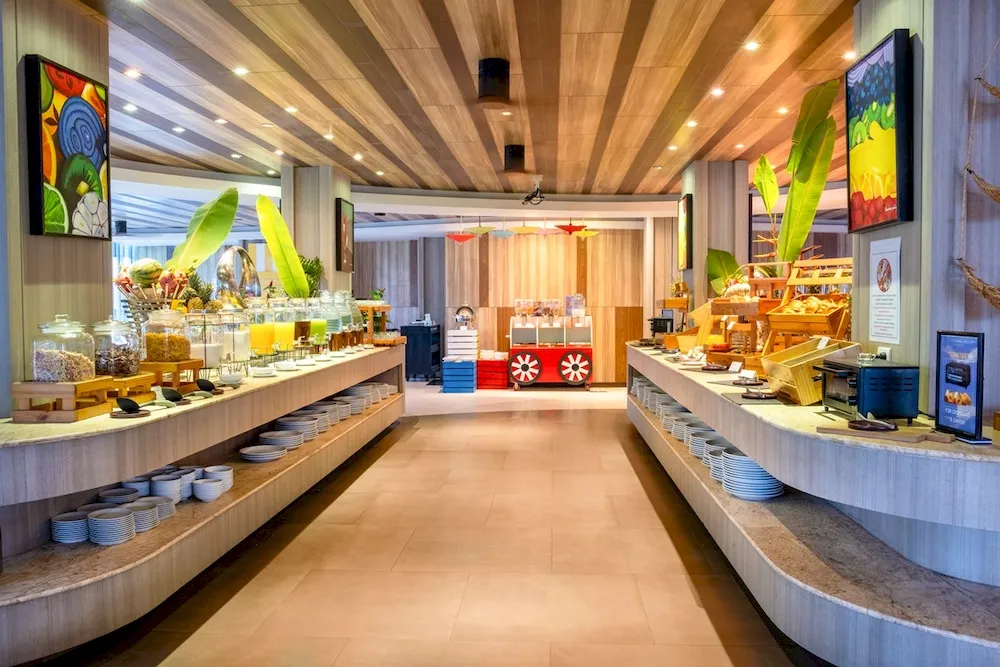 Holiday Inn Resort Phuket Karon Beach фото 86