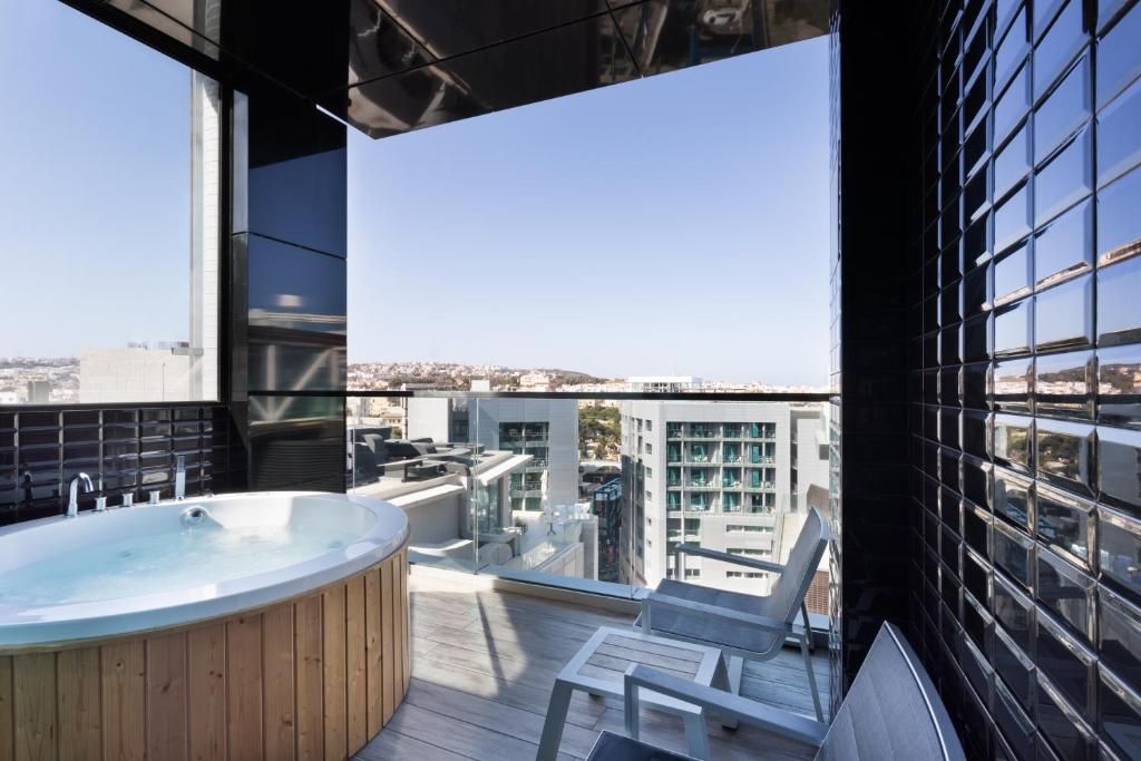 Hugo's Boutique Hotel - Adults Only фото 28