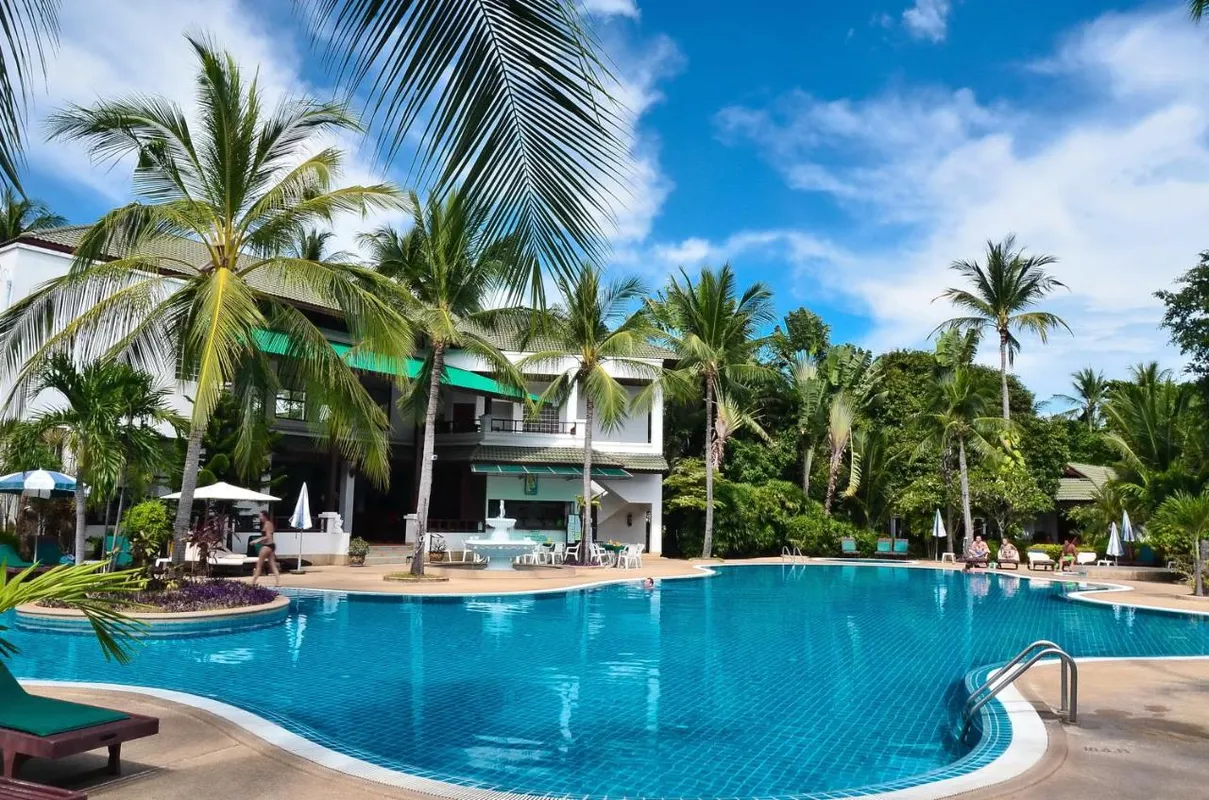 First Bungalow Beach Resort фото 1