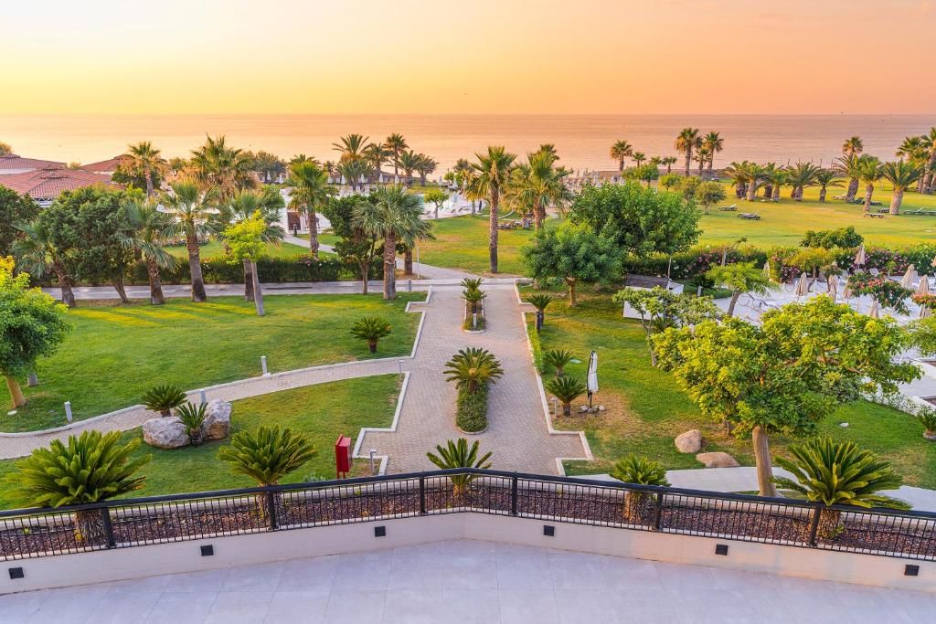 Grand Palladium Sicilia Resort & Spa фото 18