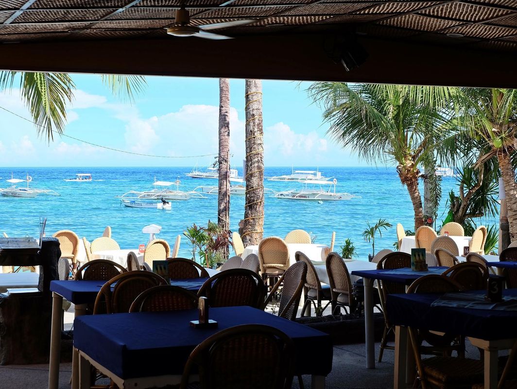 Lost Horizon Beach Dive Resort фото 18