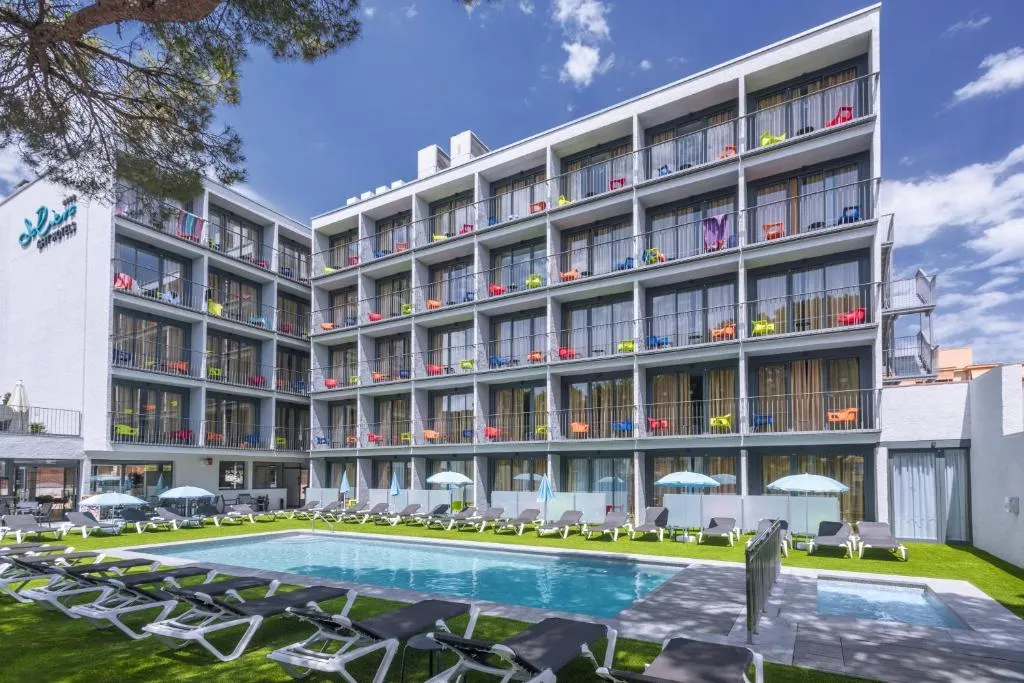 Hotel GHT Sa Riera фото 2
