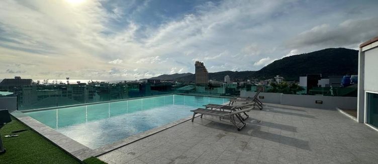 Фото отеля Neon Patong Hotel