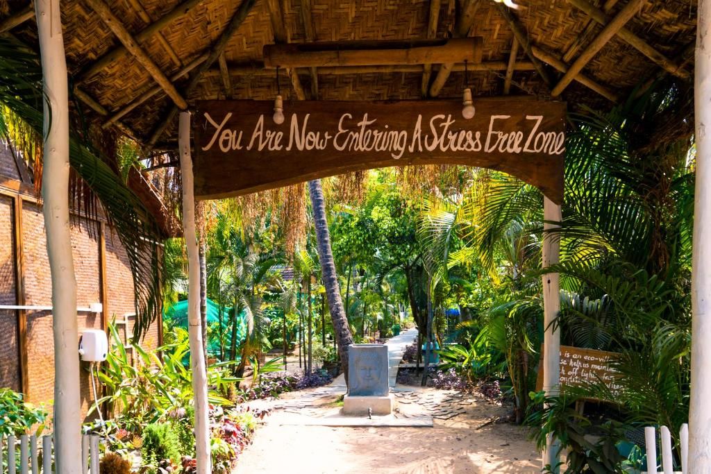 Village Susegat Beach Resort фото 49