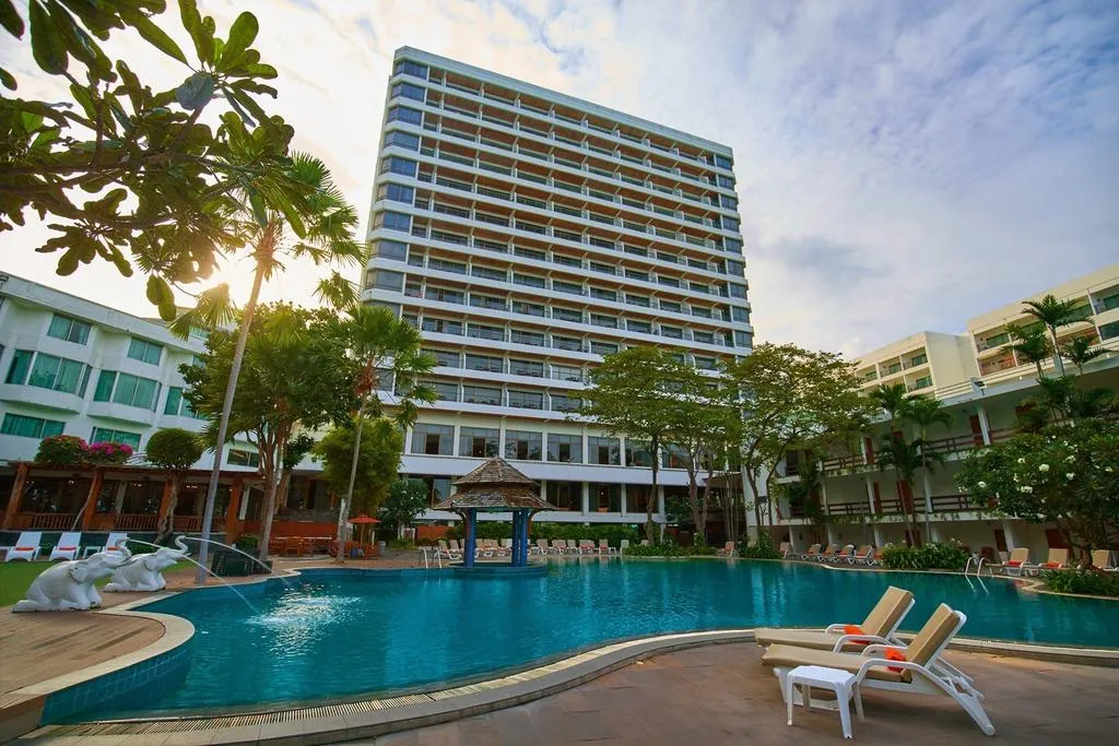 Cosy Beach Hotel Ocean Wing фото 0