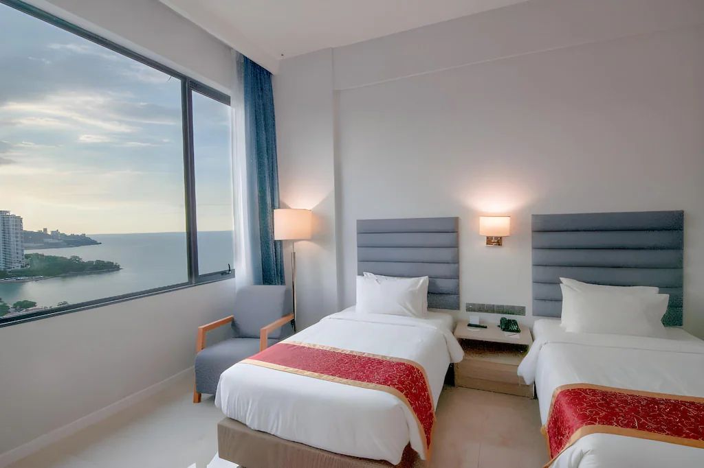 Hompton by the Beach Penang фото 2